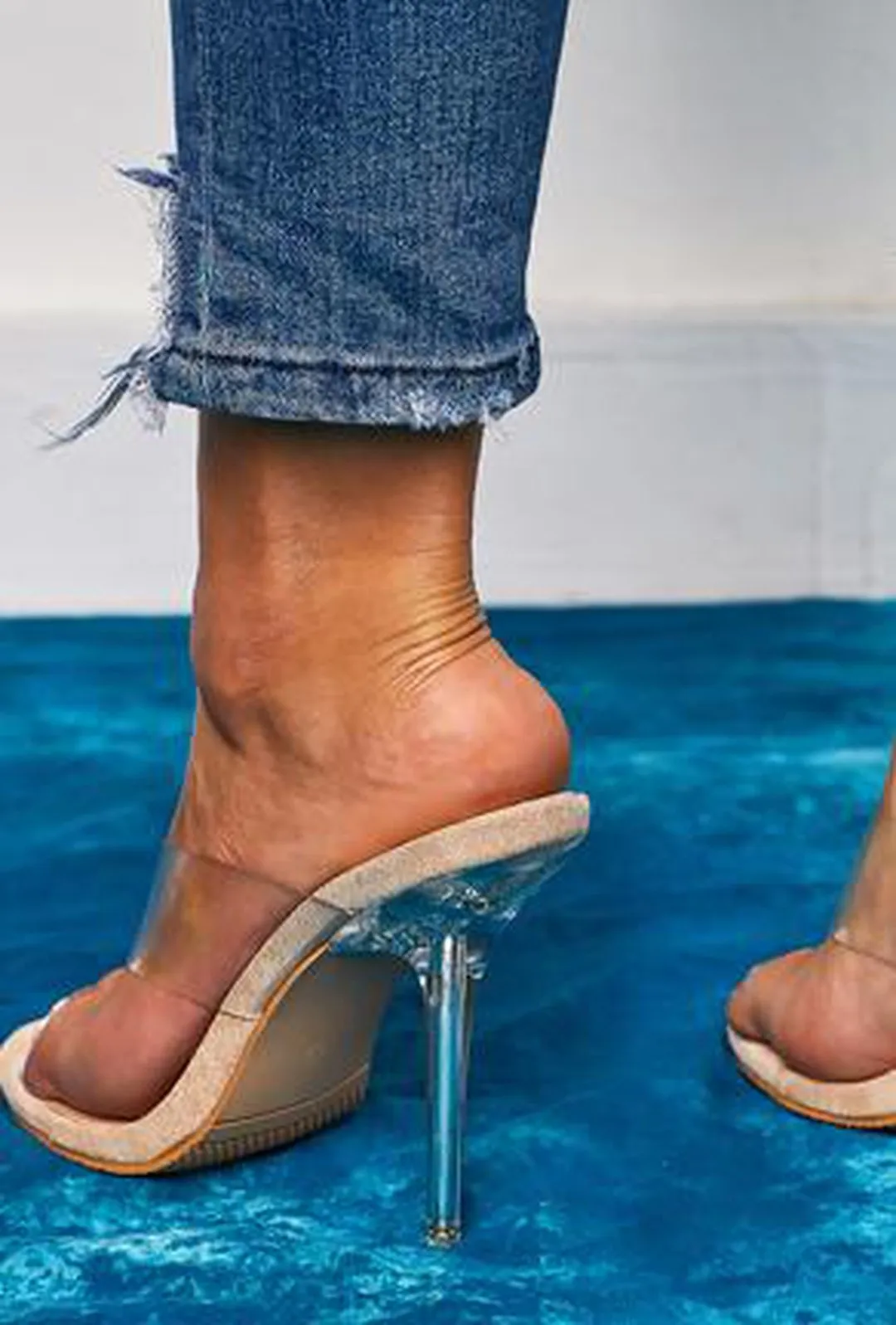 DEBBIE - TRANSPARENT THONG SANDALS