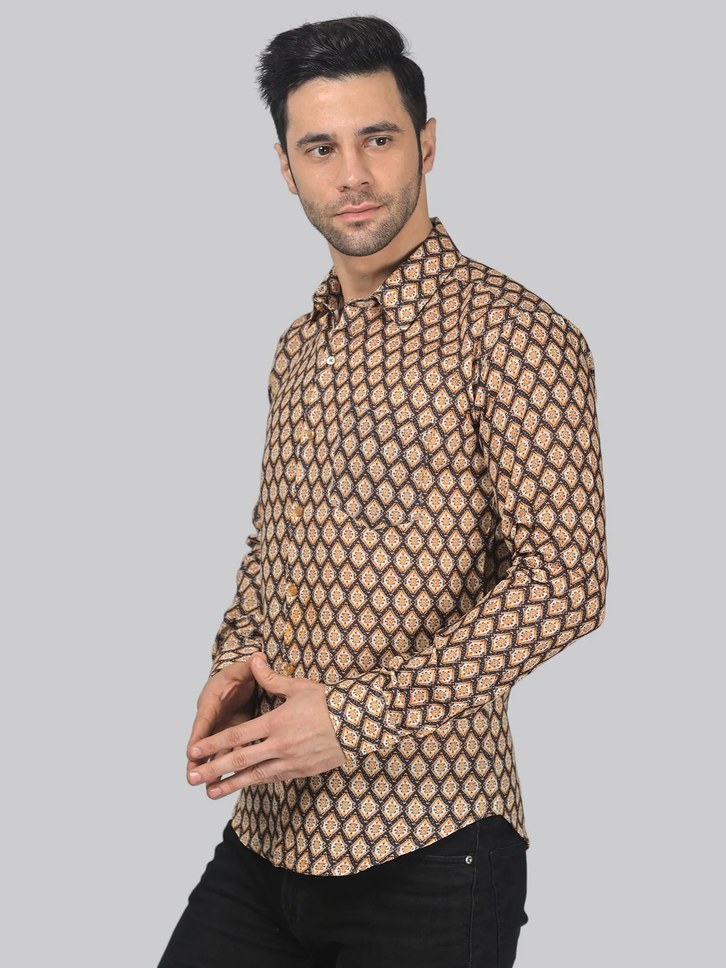 Edgy-romantic Men's Printed Full Sleeve Cotton Button-Up Shirt For Men