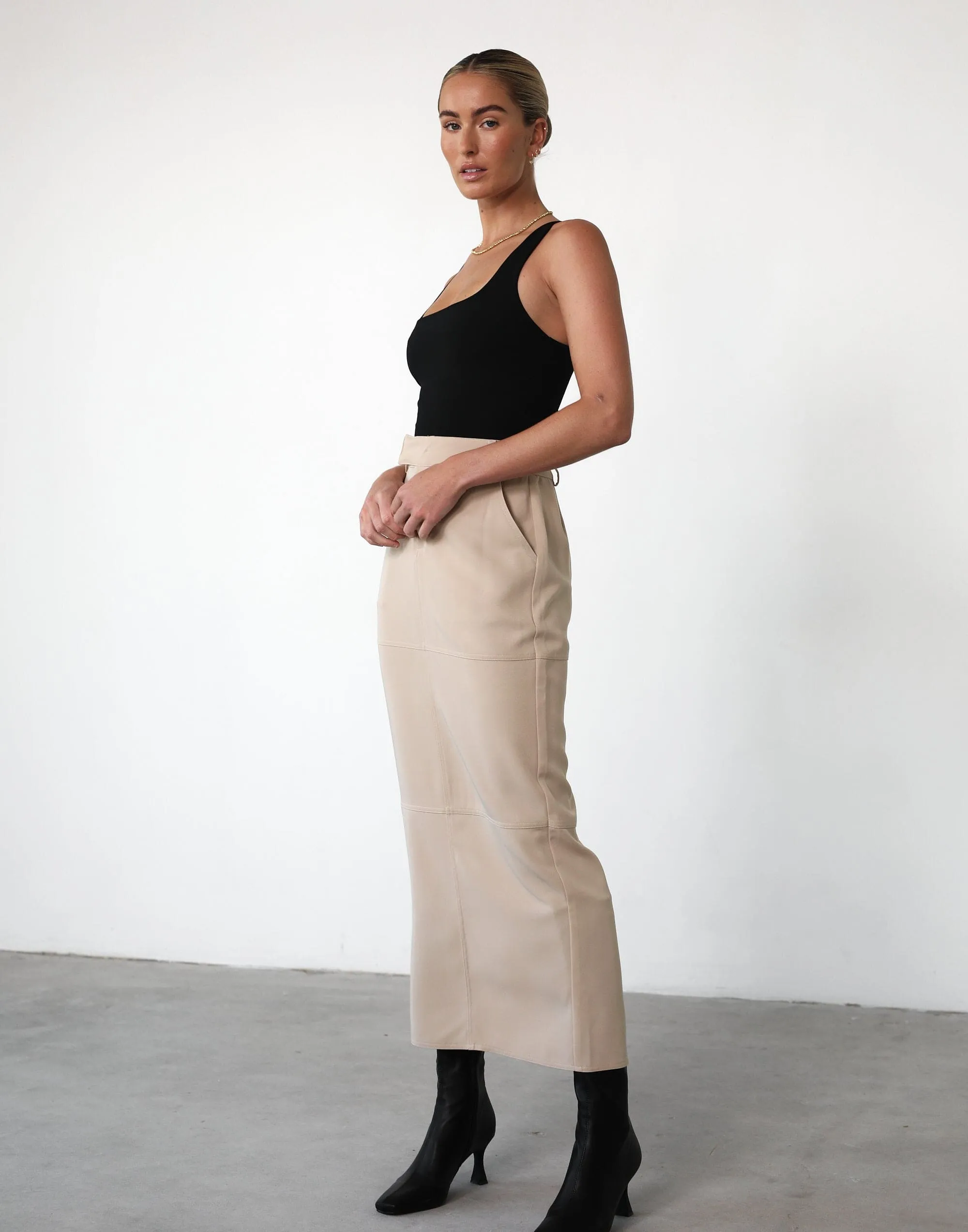 Malakai Maxi Skirt (Beige)