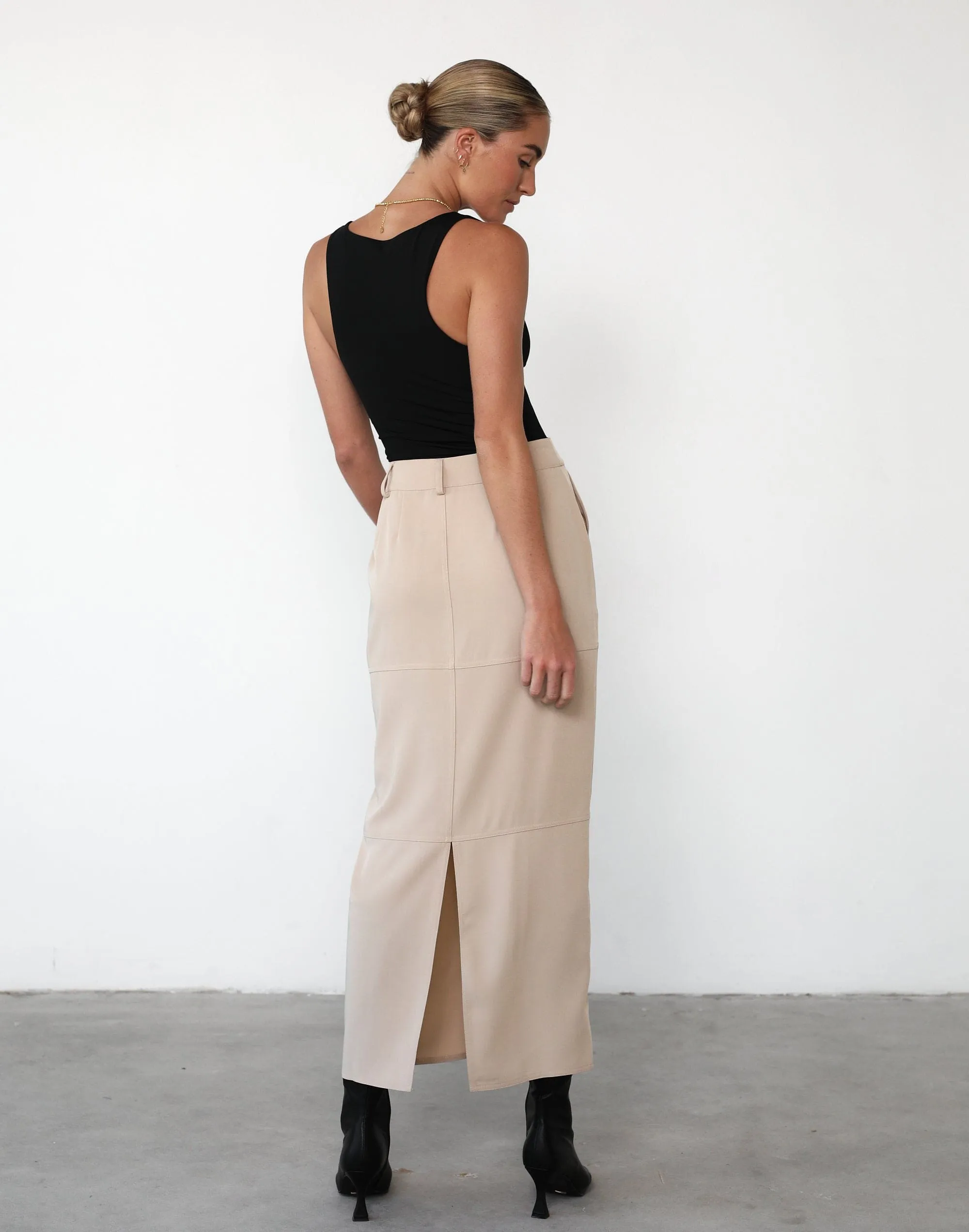 Malakai Maxi Skirt (Beige)