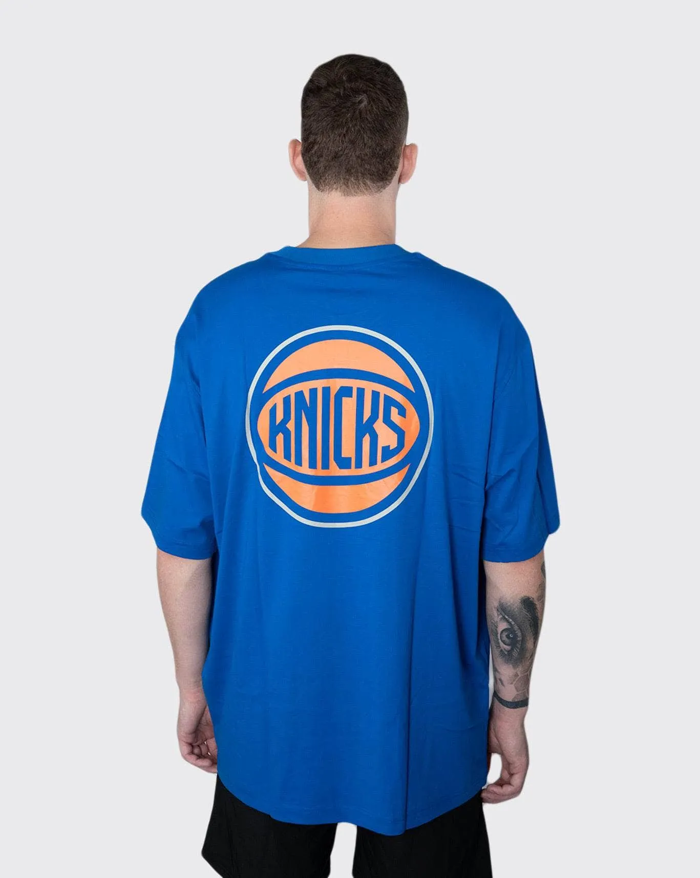 new era oversized knicks tee